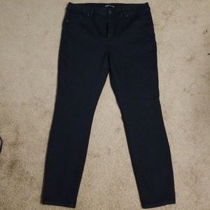 Miss poured in blue BLACK skinny jeans
